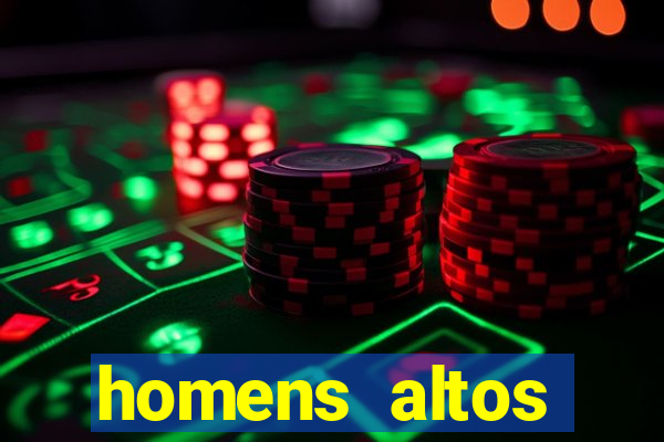 homens altos sarados pelados